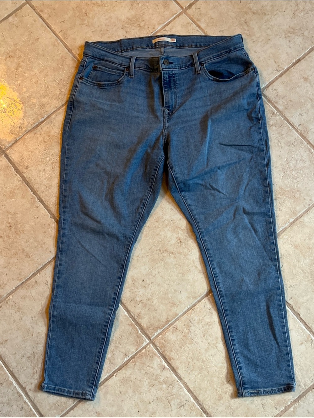 Levi's 711 Skinny Women's  soft Jeans Size 16W